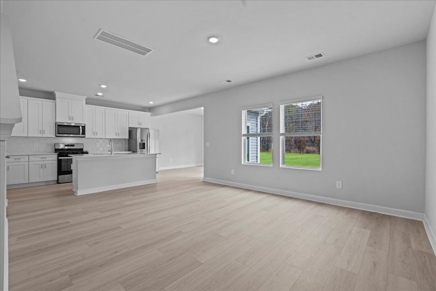 Spacious, unfurnished interior of a new home in Brayfield Manor - Heritage Collection, Wellford (Image 11).
