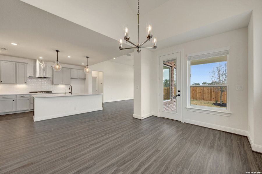 Spacious, unfurnished interior of a new home in Davis Ranch 50', San Antonio (Image 37).