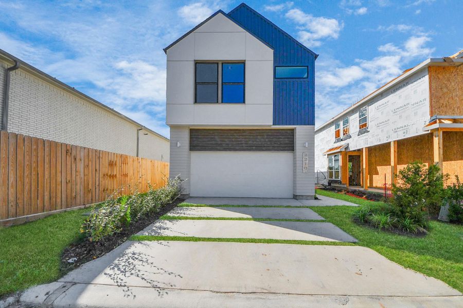 Exterior details and patio area of a home in , Houston (Image 1). Exterior details and patio area of a home in , Houston (Image 1).