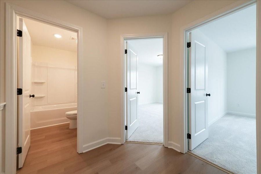 Spacious, unfurnished interior of a new home in Cherokee Township, Acworth (Image 30). Spacious, unfurnished interior of a new home in Cherokee Township, Acworth (Image 30).