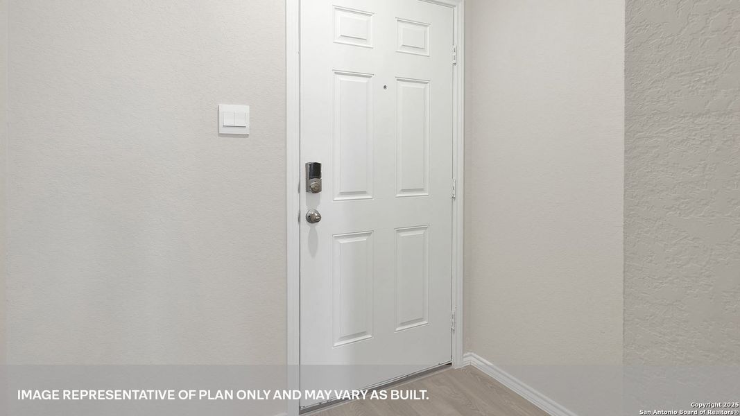 Spacious, unfurnished interior of a new home in Sunset Oaks, Maxwell (Image 12).