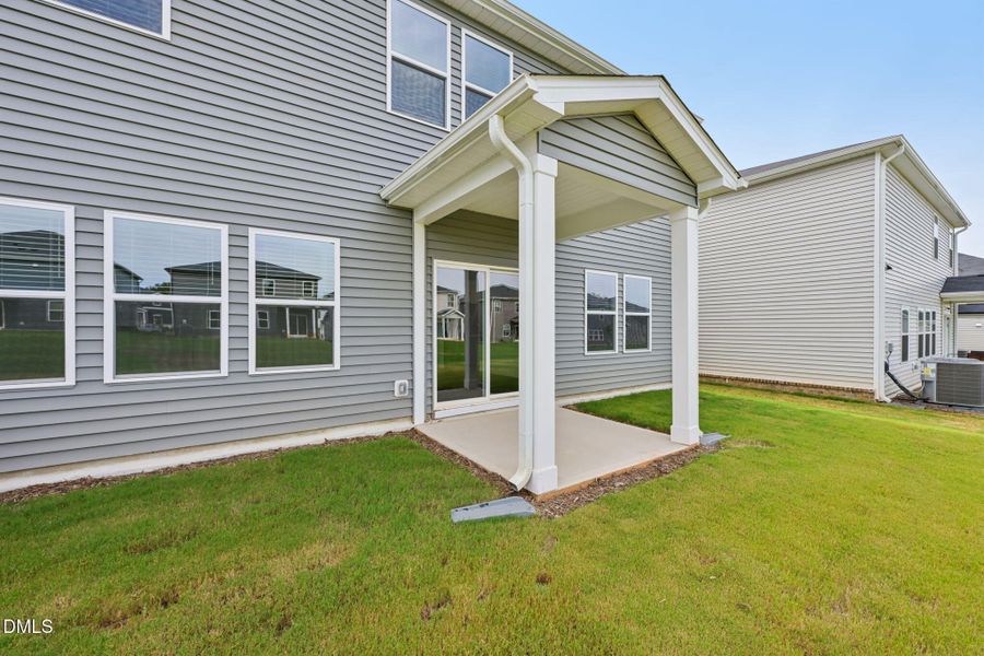 38-web-or-mls-Raleigh - Oak Manor - 744