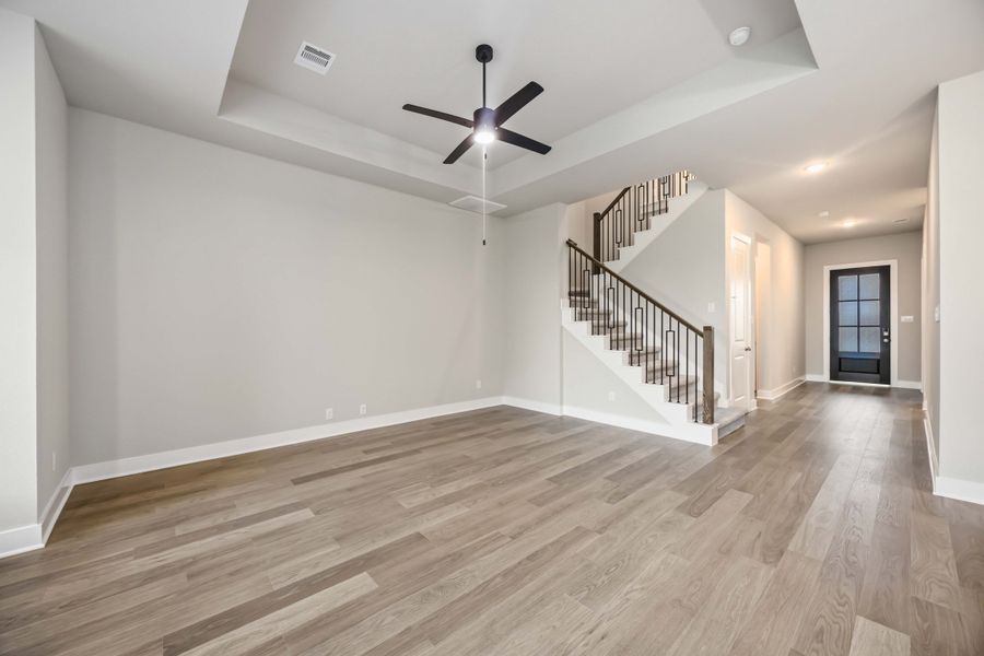 Spacious, unfurnished interior of a new home in Canterra Creek  60', Rosharon (Image 19).
