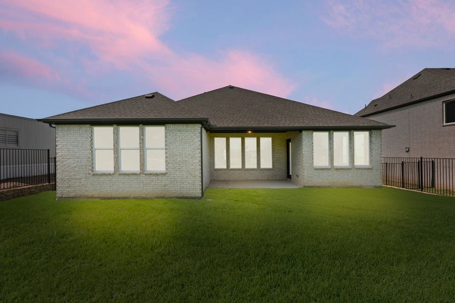 Exterior details and patio area of a home in Nelson Lake Estates, Rockwall (Image 20). Exterior details and patio area of a home in Nelson Lake Estates, Rockwall (Image 20).