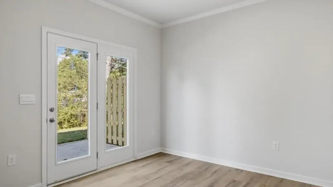 Spacious, unfurnished interior of a new home in Hughes Court, Dawsonville (Image 18).