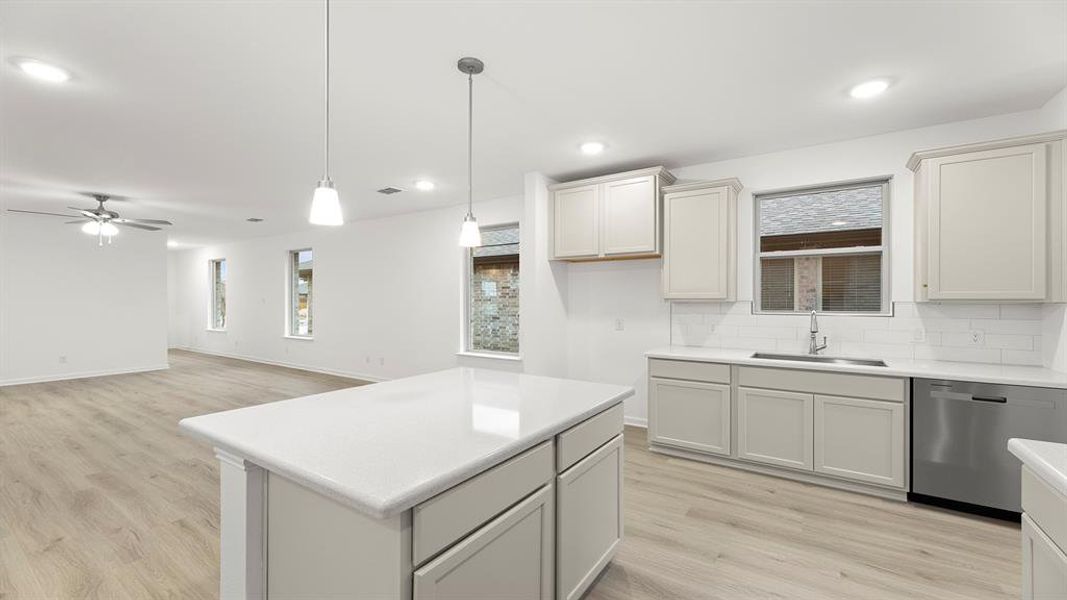 14. 2928 Kimberwick - Kitchen (4) 14. 2928 Kimberwick - Kitchen (4)