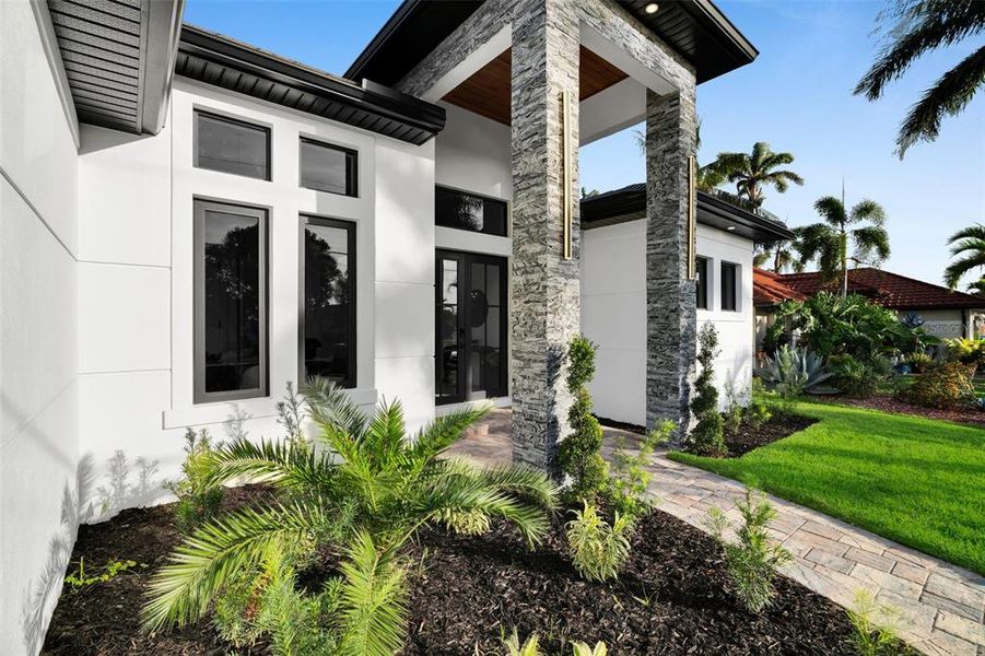 Exterior details and patio area of a home in , Cape Coral (Image 24).