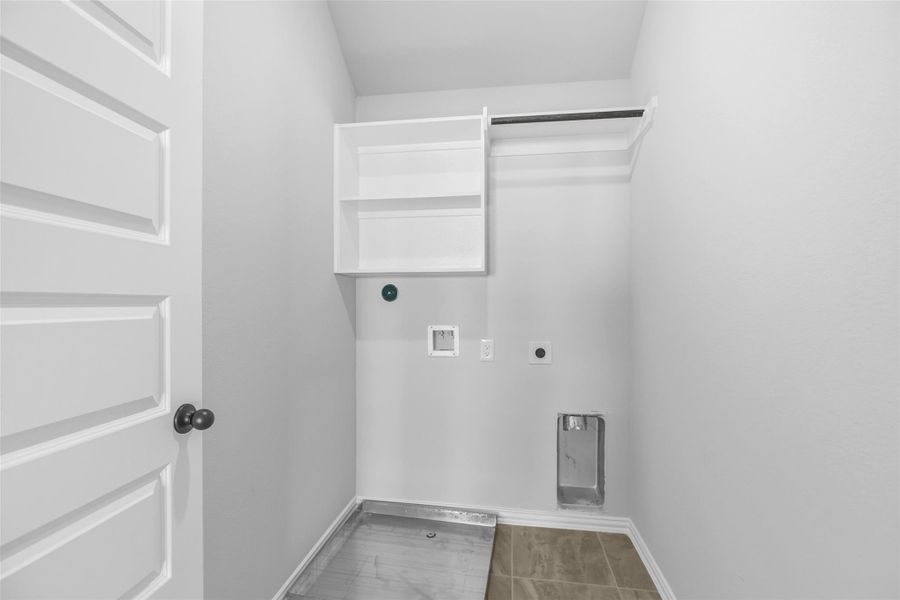 Spacious, unfurnished interior of a new home in Park at Eldridge, Sugar Land (Image 22). Spacious, unfurnished interior of a new home in Park at Eldridge, Sugar Land (Image 22).