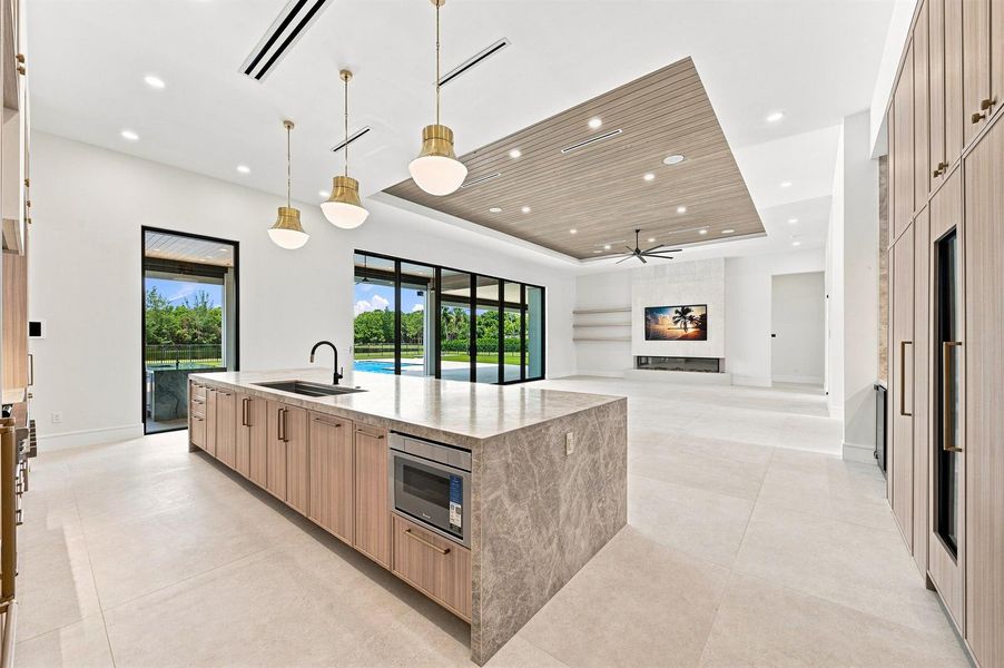 Kitchen / Dinning / Living