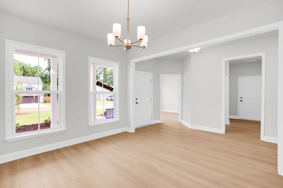 Spacious, unfurnished interior of a new home in Carriage Estates, Lexington (Image 17).