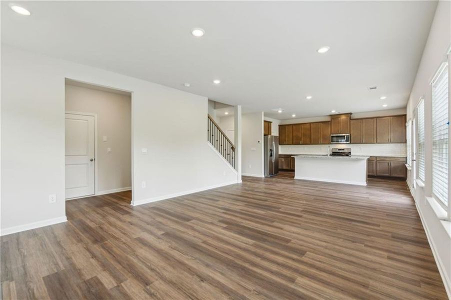 Spacious, unfurnished interior of a new home in Ivey Township, Dallas (Image 29).