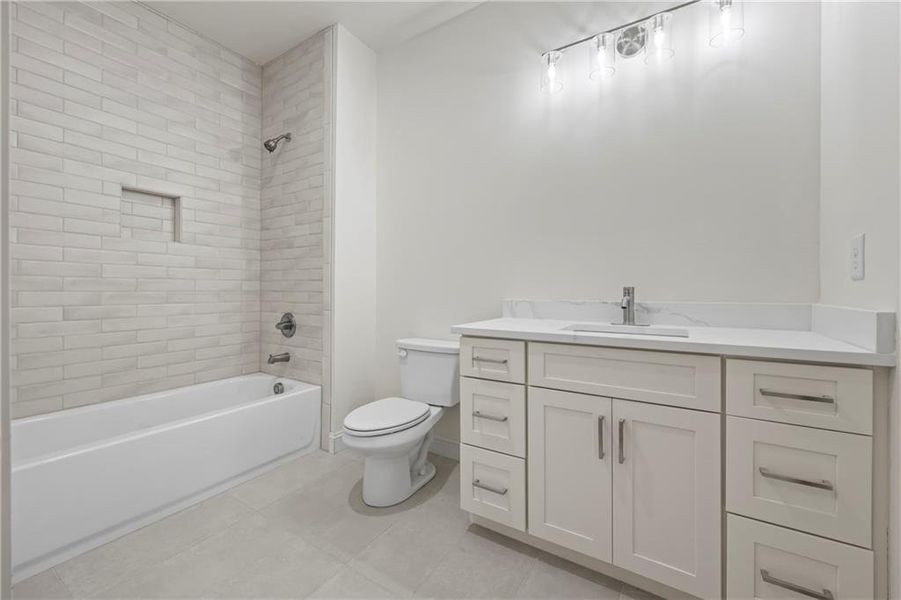 Furnished interior view inside a new home in , Gainesville (Image 18).