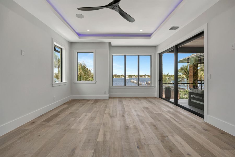 Furnished interior view inside a new home in , Lantana (Image 73).