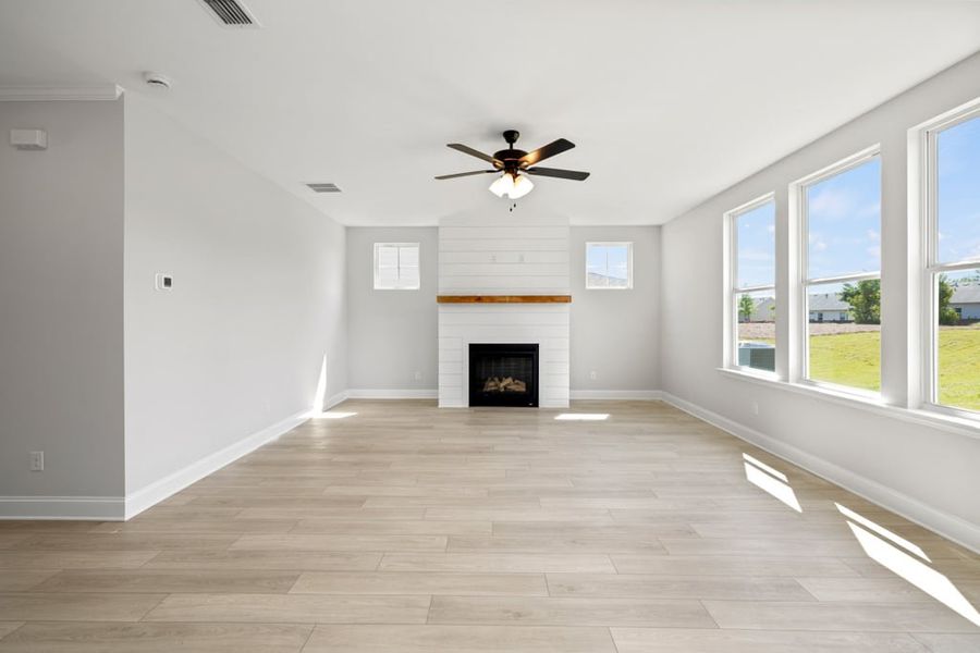 Representative unfurnished interior of a home built from the The Baldwin by UnionMain Homes in Austin Springs, Bethlehem (Image 15).