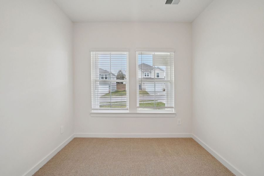 Spacious, unfurnished interior of a new home in River Ridge, Clarksville (Image 14).