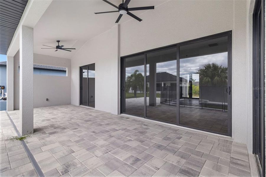 Exterior details and patio area of a home in , Port Charlotte (Image 20).