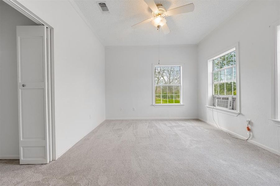 Spacious, unfurnished interior of a new home in , Clarksville (Image 16).