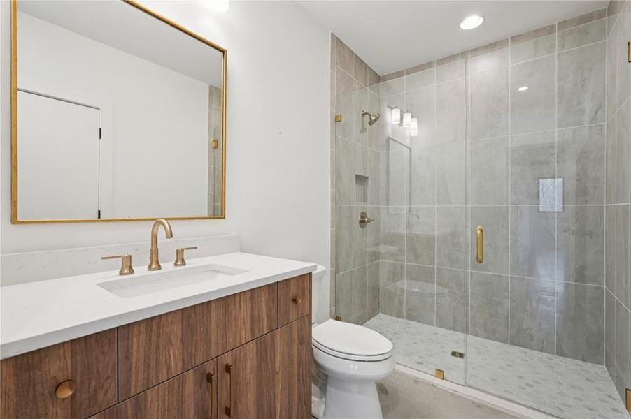 Furnished interior view inside a new home in , Roswell (Image 60).