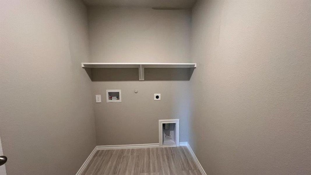 Spacious, unfurnished interior of a new home in Rosewood at Beltmill, Fort Worth (Image 10).