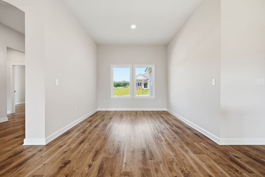 Spacious, unfurnished interior of a new home in Southern Charm, Crestview (Image 38). Spacious, unfurnished interior of a new home in Southern Charm, Crestview (Image 38).
