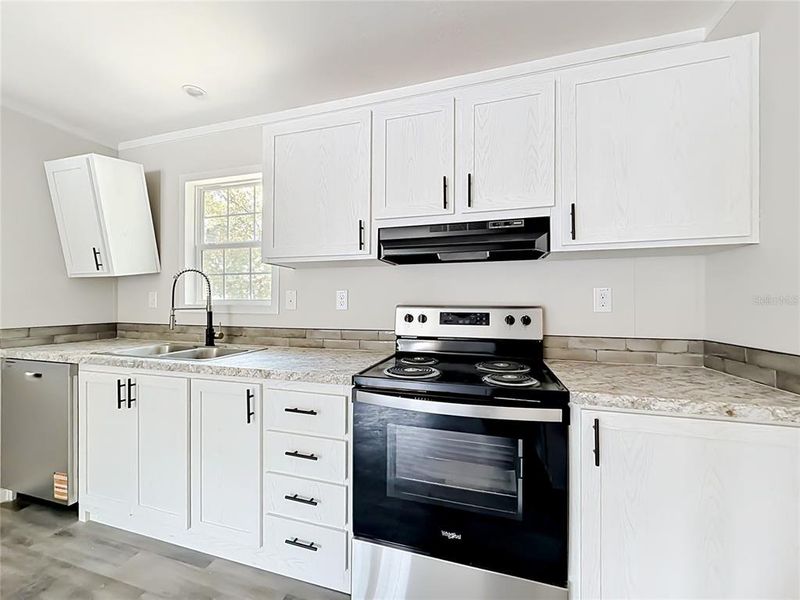 Furnished interior view inside a new home in , Orlando (Image 8).