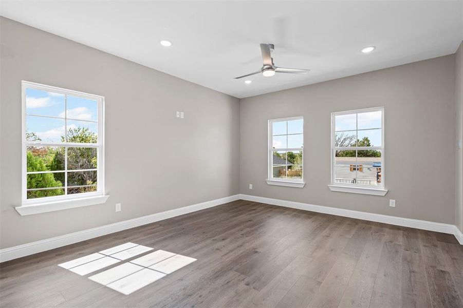 Spacious, unfurnished interior of a new home in , Granbury (Image 34). Spacious, unfurnished interior of a new home in , Granbury (Image 34).