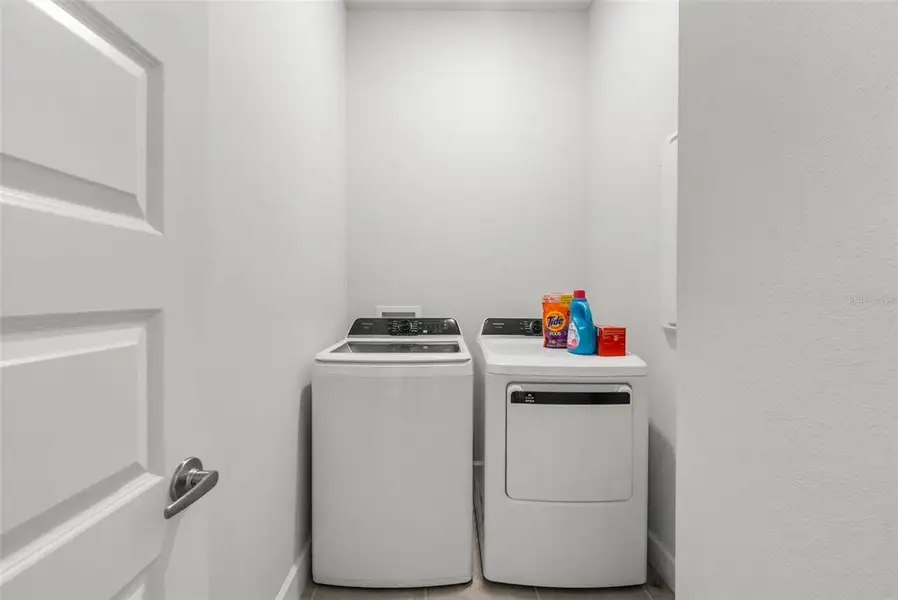 Image 28 of a home in Country Way South.