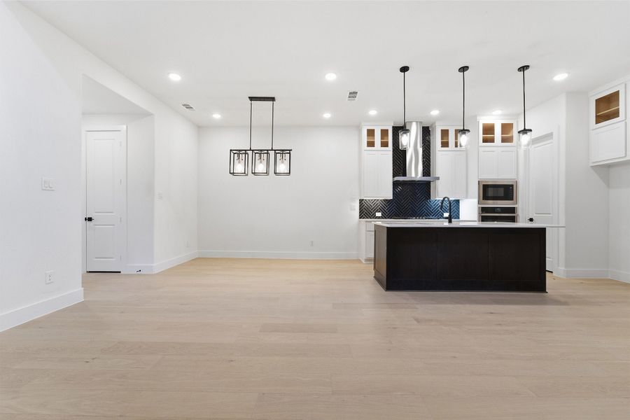 Spacious, unfurnished interior of a new home in Craig Ranch, McKinney (Image 20). Spacious, unfurnished interior of a new home in Craig Ranch, McKinney (Image 20).
