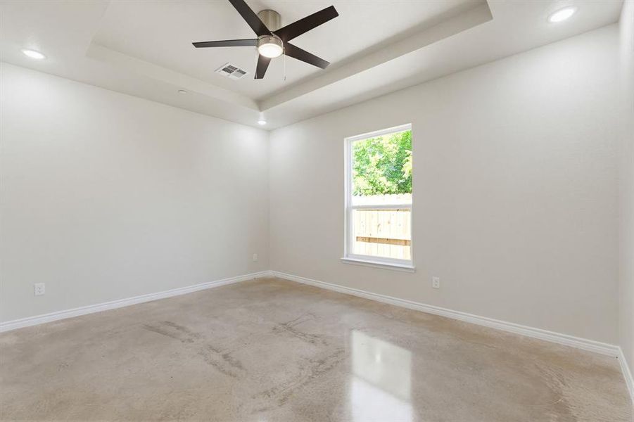 Spacious, unfurnished interior of a new home in , Copperas Cove (Image 12).