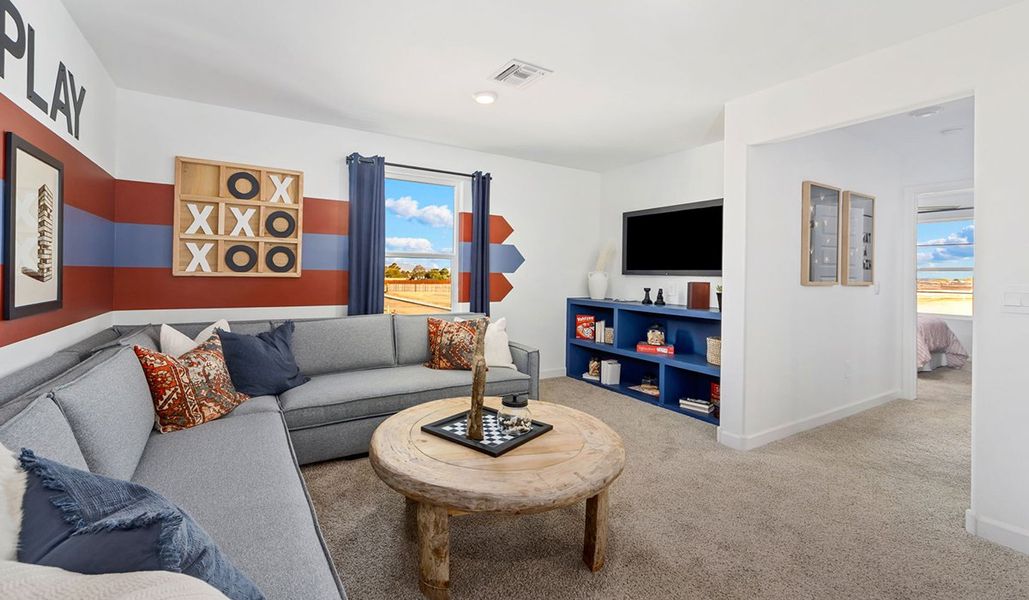 Representative furnished interior of a home built from the Gila by D.R. Horton in Redford Estates, Tucson (Image 16).