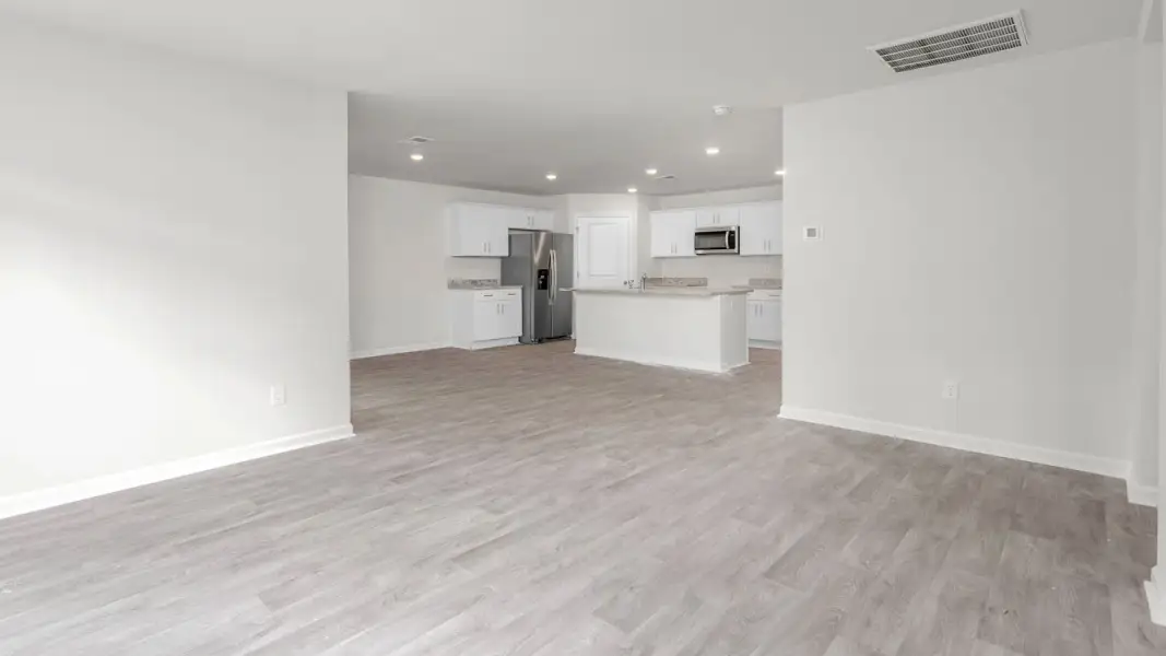 Spacious, unfurnished interior of a new home in Madison Gardens, Lexington (Image 12).