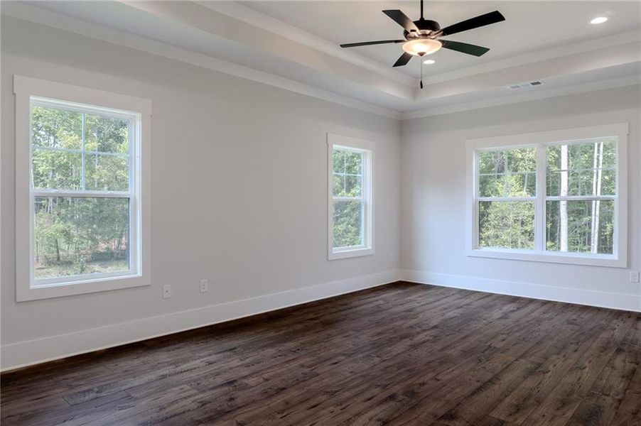 Spacious, unfurnished interior of a new home in Spring Creek, Monroe (Image 28). Spacious, unfurnished interior of a new home in Spring Creek, Monroe (Image 28).