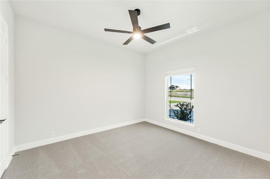 Spacious, unfurnished interior of a new home in Glenbrook, Red Oak (Image 30).