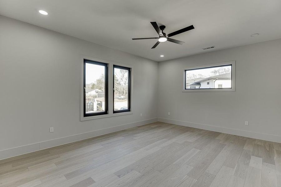 Spacious, unfurnished interior of a new home in , Buford (Image 61).