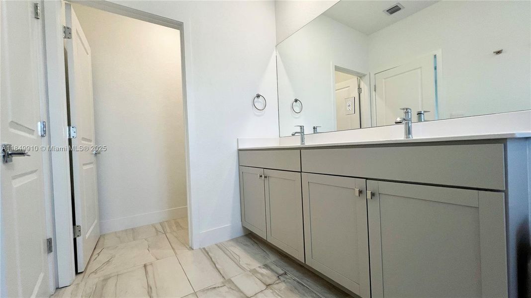 Furnished interior view inside a new home in , Pembroke Pines (Image 42).