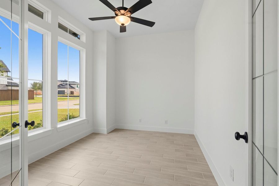 Spacious, unfurnished interior of a new home in Legacy Prairie at Katy Court 65' & 70', Katy (Image 28). Spacious, unfurnished interior of a new home in Legacy Prairie at Katy Court 65' & 70', Katy (Image 28).
