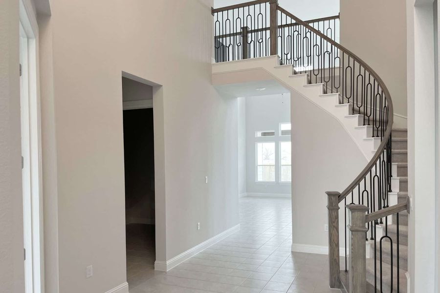 Spacious, unfurnished interior of a new home in Enclave At Cele, Pflugerville (Image 11).