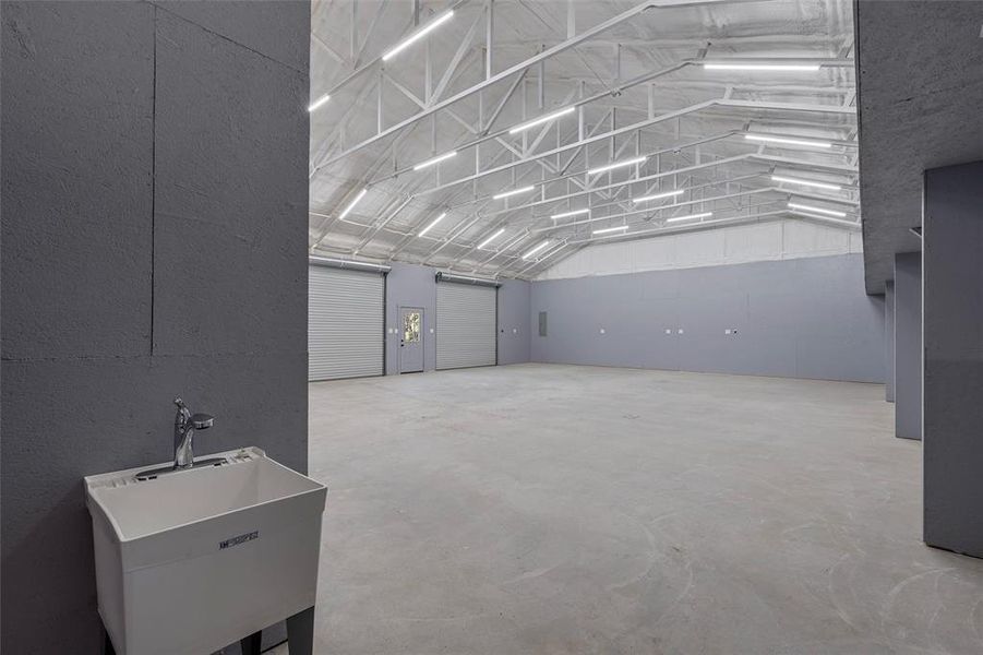 Massive Commercial-grade garage Massive Commercial-grade garage