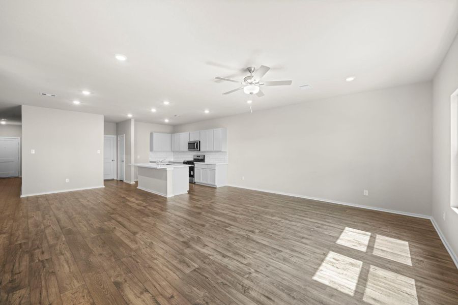 Spacious, unfurnished interior of a new home in Windrose Green, Angleton (Image 15). Spacious, unfurnished interior of a new home in Windrose Green, Angleton (Image 15).