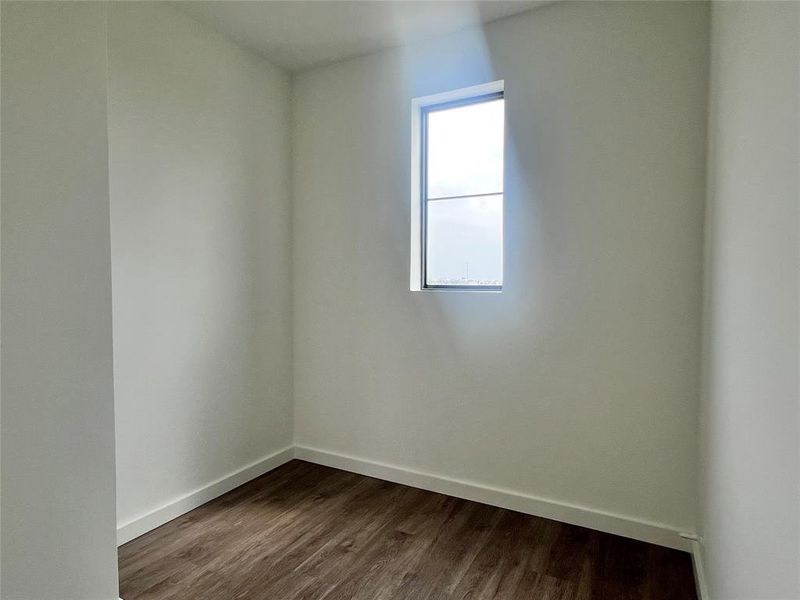 Spacious, unfurnished interior of a new home in , Dallas (Image 7).