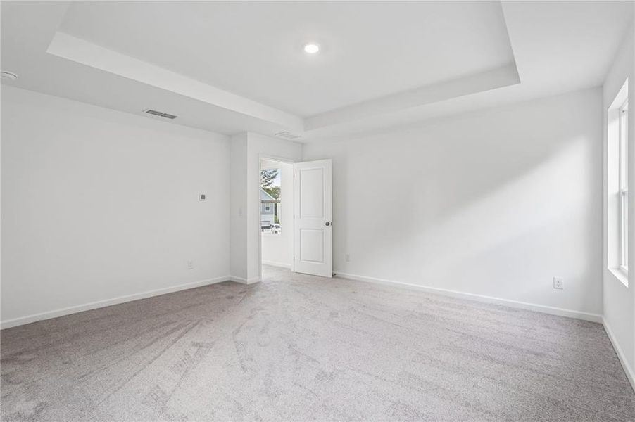 Spacious, unfurnished interior of a new home in Heritage River, Euharlee (Image 32). Spacious, unfurnished interior of a new home in Heritage River, Euharlee (Image 32).