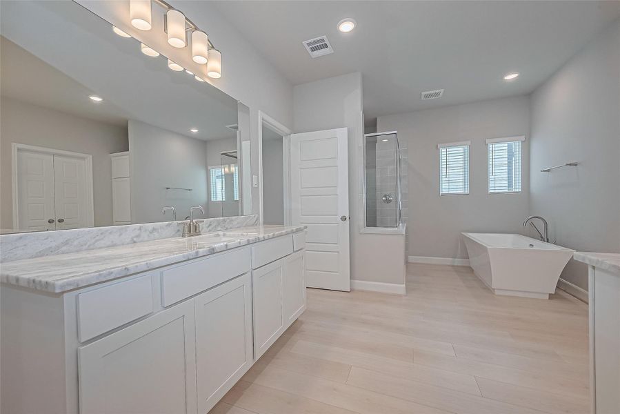Furnished interior view inside a new home in Regents Court, Houston (Image 14).
