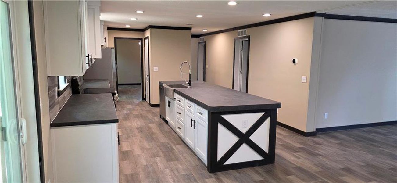 Furnished interior view inside a new home in , Jasper (Image 4).
