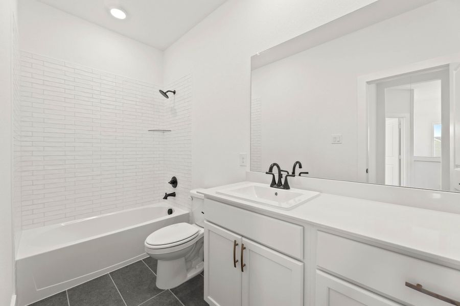Furnished interior view inside a new home in The Retreat at Harvest, Argyle (Image 10).
