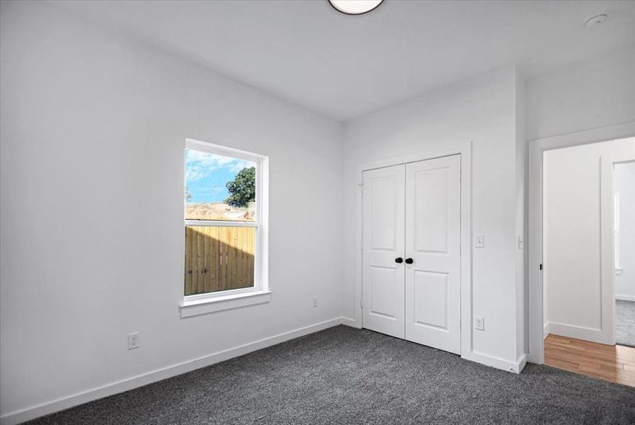 Spacious, unfurnished interior of a new home in , Lindale (Image 27).
