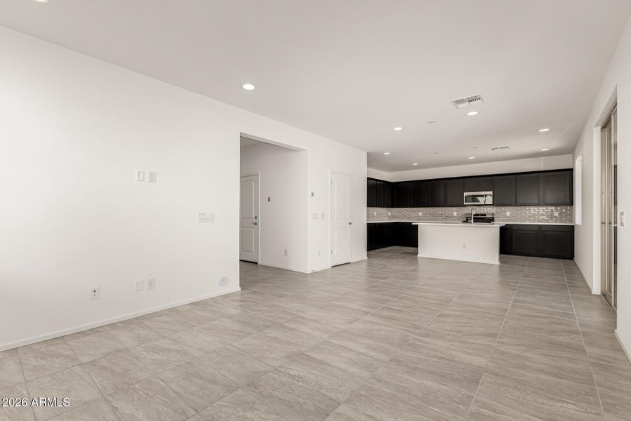 09 - Crescent Moon 46800