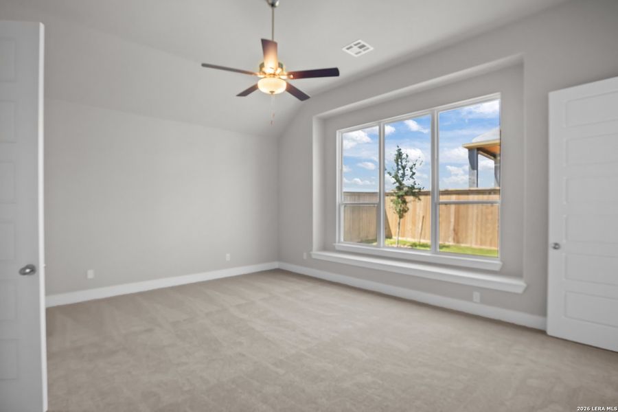 Spacious, unfurnished interior of a new home in Mayfair, New Braunfels (Image 33).