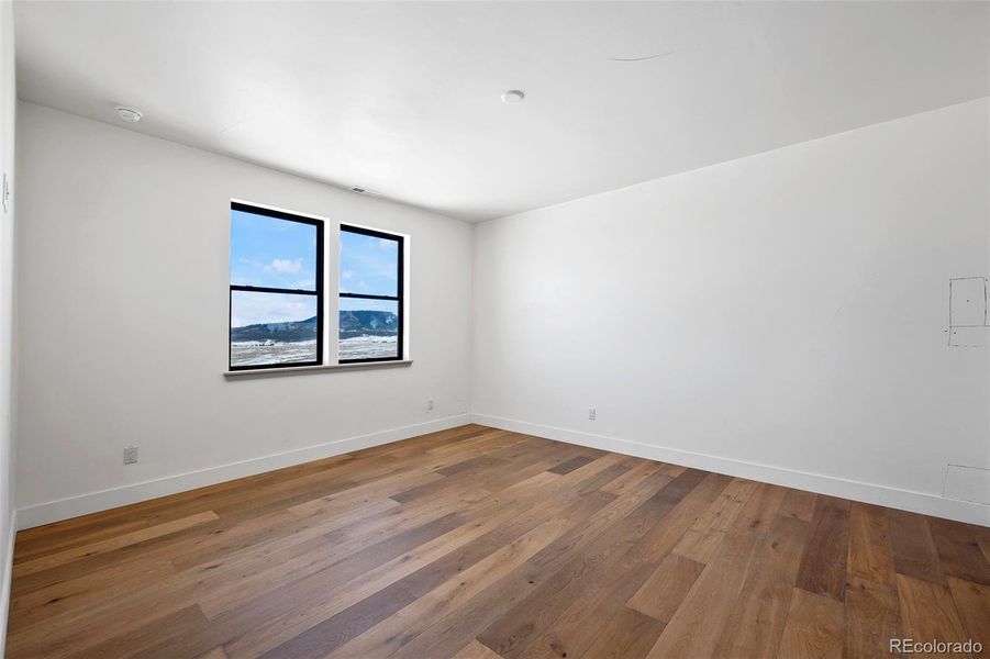 Spacious, unfurnished interior of a new home in , Sedalia (Image 19).