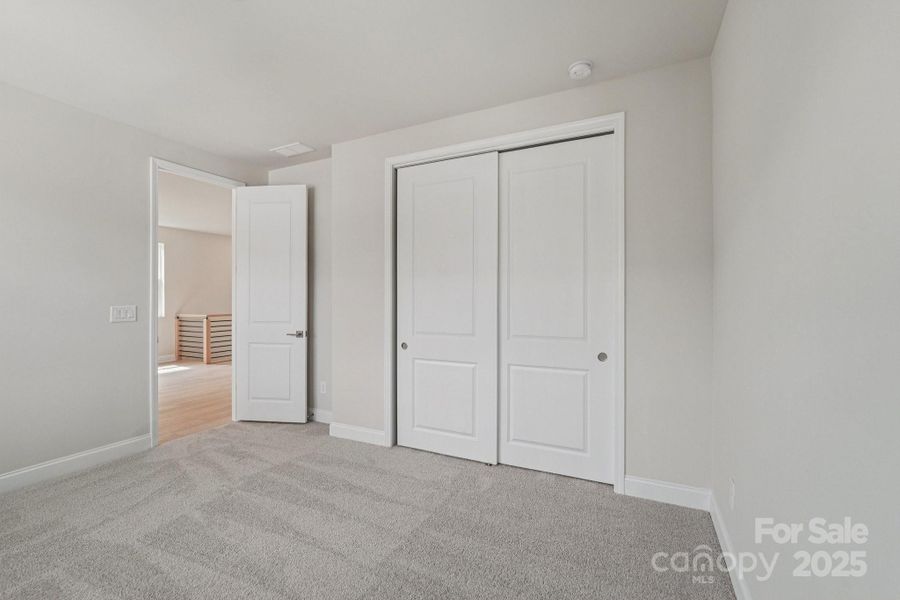 Secondary bedroom Secondary bedroom