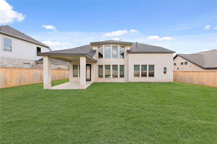 Exterior details and patio area of a home in Kresston - 65', Montgomery (Image 3). Exterior details and patio area of a home in Kresston - 65', Montgomery (Image 3).